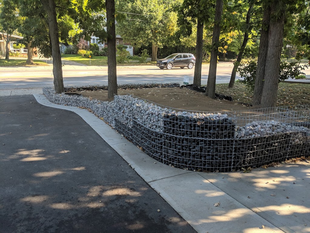 DL landscaping | 44 San Felice Ln, Hamilton, ON L9B 0B5, Canada | Phone: (905) 741-9981
