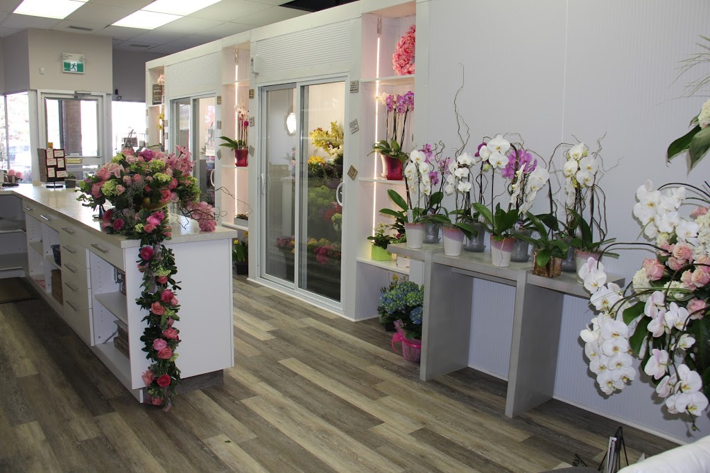 Alanas Flowers & Gifts | 1125 Bloor St Unit 13, Mississauga, ON L4Y 2N4, Canada | Phone: (905) 232-6363