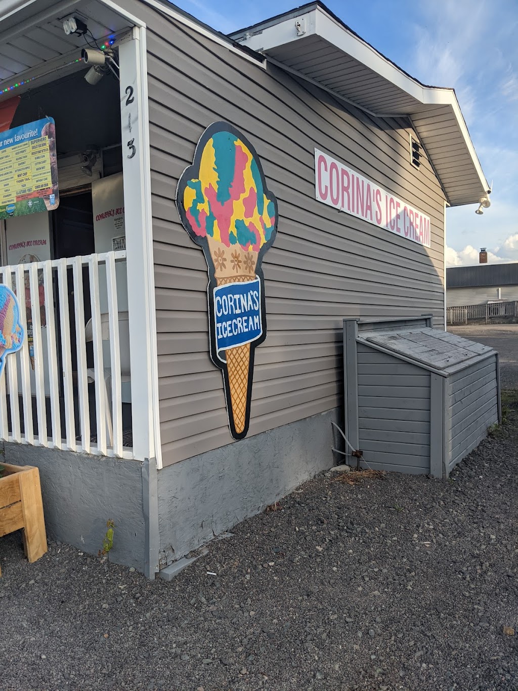 Corinas Ice Cream | 213 S Foord St, Stellarton, NS B0K 0A2, Canada | Phone: (902) 755-0308