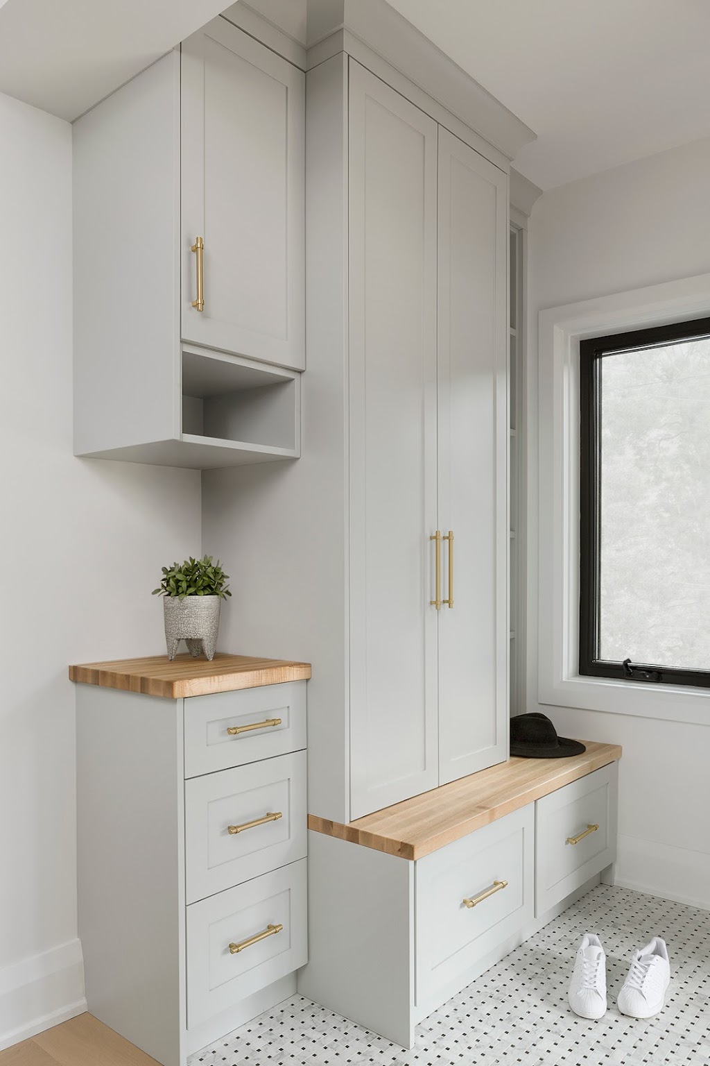 Amanda Shields Interiors | 229 Woodmount Pl, Newmarket, ON L3Y 1R5, Canada | Phone: (416) 846-3729