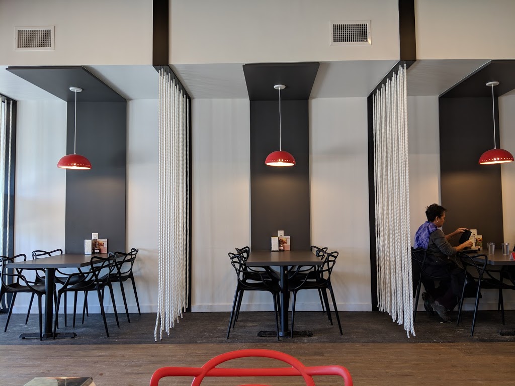 Alfys Noodle House | 840 Waverley St #3B, Winnipeg, MB R3T 5Z7, Canada | Phone: (204) 489-6814