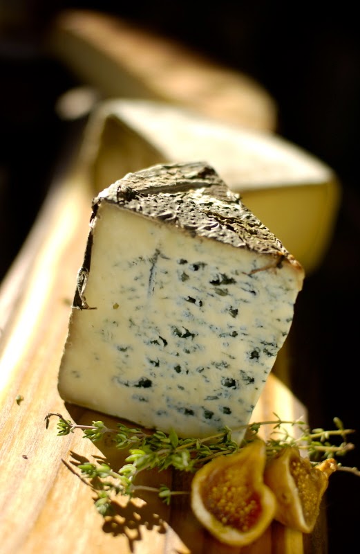 Dags & Willow Fine Cheese and Gourmet Shop | 25 Second Street, Collingwood, ON L9Y 1E4, Canada | Phone: (705) 444-9100