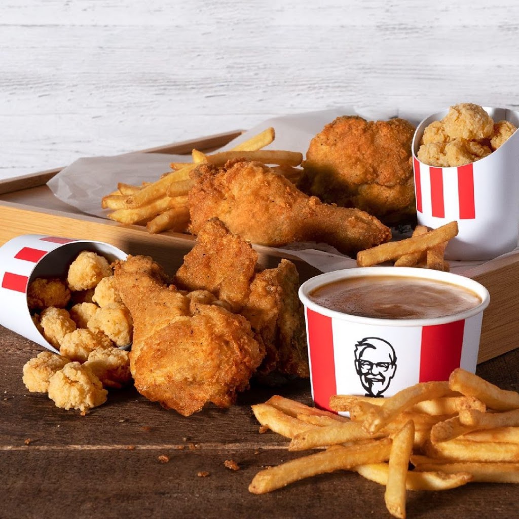 KFC | meal takeaway | 2929 Barnet Hwy #2604, Coquitlam, BC V3B 5R5, Canada | 6044684452 OR +1 604-468-4452