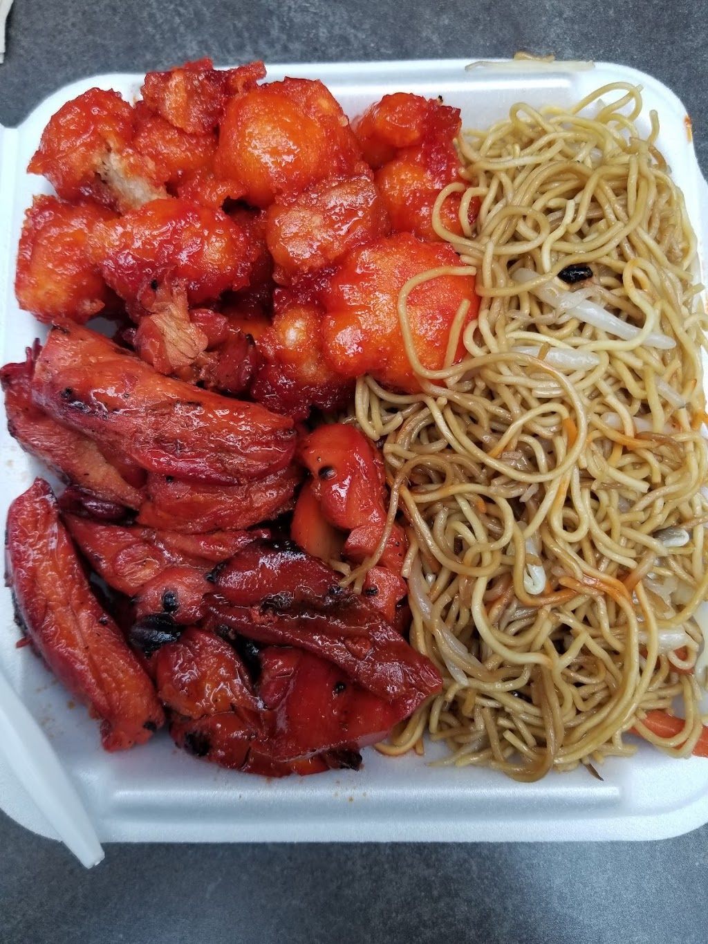 Famous Wok | 2960 Kingsway Dr, Kitchener, ON N2C 1X1, Canada | Phone: (519) 893-8930
