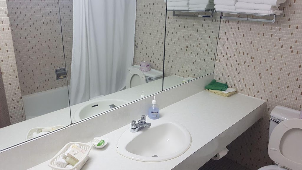 Pinawa Motel | 2 Vanier Ave, Pinawa, MB R0E 1L0, Canada | Phone: (204) 753-2357