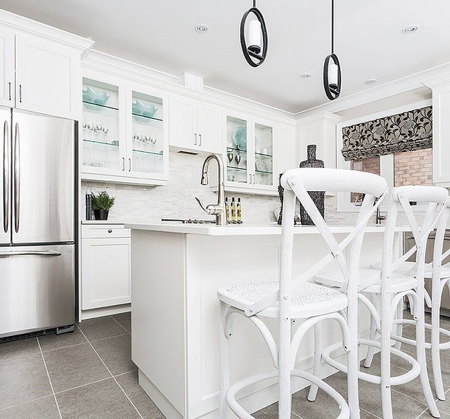 Urban Oak Kitchens | 40 Viceroy Rd Unit #9 & #10, Concord, ON L4K 2L8, Canada | Phone: (905) 738-4886