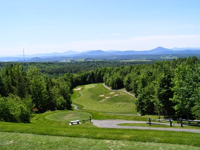 Dufferin Heights Country Club | 4115 QC-143, Stanstead, QC J0B 3E0, Canada | Phone: (819) 876-2113