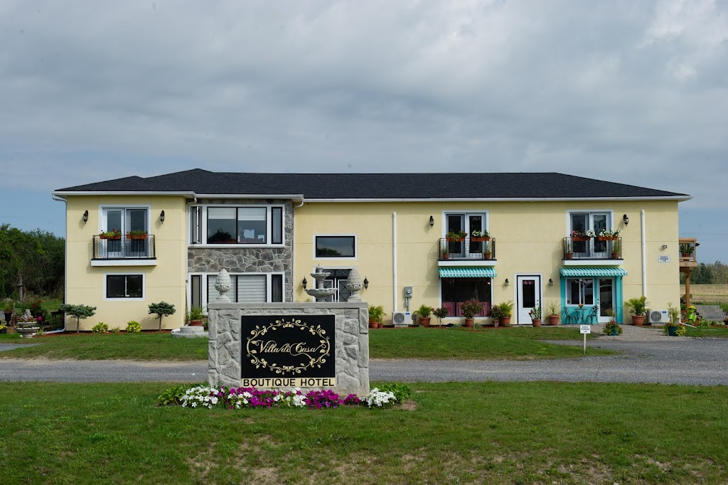 Villa Di Casa | 598 Swamp College Rd, Hillier, ON K0K 2J0, Canada | Phone: (613) 503-1234