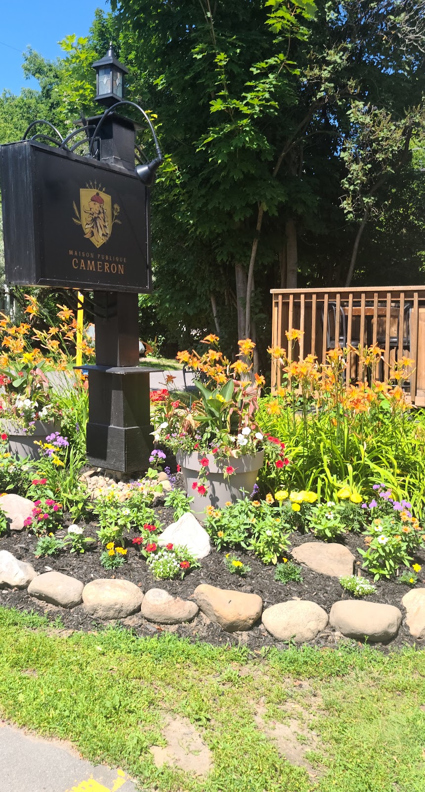 Cameron Public House | 84 Rue Cameron, Hudson, QC J7T 2H9, Canada | Phone: (450) 458-4464