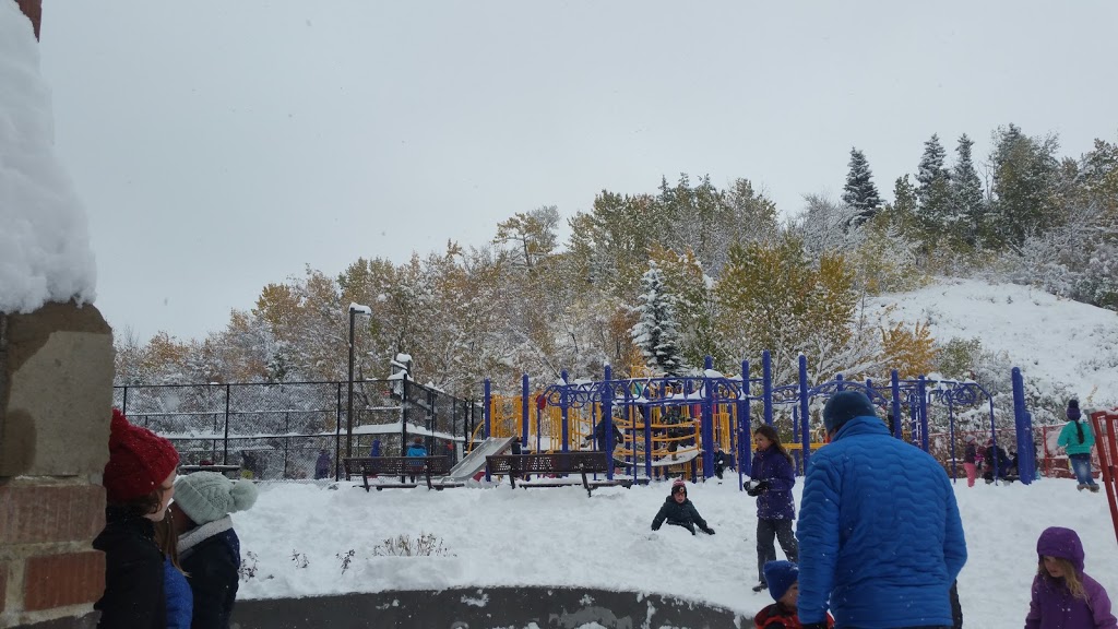 Rideau Park School | 829 Rideau Rd SW, Calgary, AB T2K 0S2, Canada | Phone: (403) 777-7480