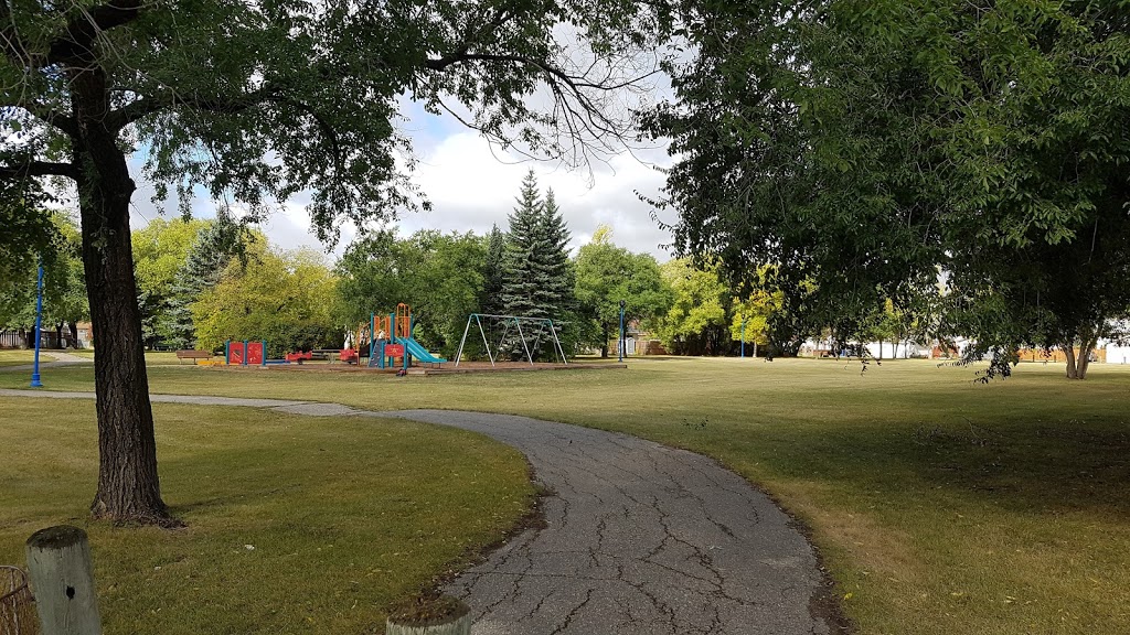 Blue Lake Park | Waverley Heights, Winnipeg, MB R3T, Canada