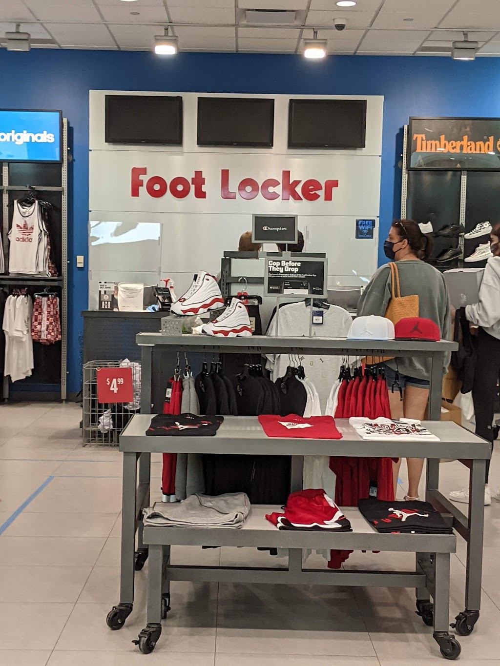 Foot Locker 900 Maple Avenue Suite Bb44 Burlington ON L7S 2J8 Canada   4e922aa86937d42bb51a2b34f07aa34c  Ontario Regional Municipality Of Halton Burlington Foot Locker 905 333 4221html 