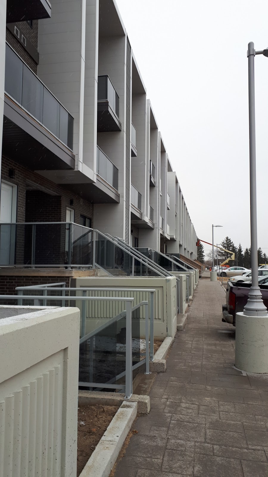 Savic Homes | 1430 Highland Rd W, Kitchener, ON N2N 3K6, Canada | Phone: (519) 954-0370