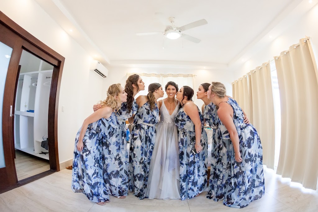 Destination Dream Weddings | 8520 Jasper Ave, Edmonton, AB T5H 3S4, Canada | Phone: (204) 406-4876