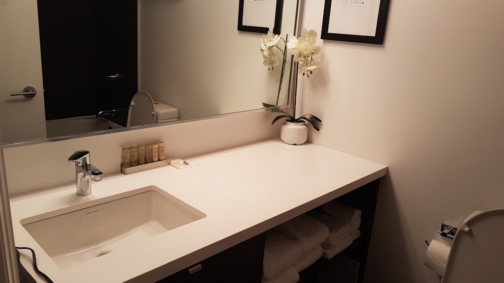 Bellamond Yorkville | 155 Yorkville Ave, Toronto, ON M5R 1C4, Canada | Phone: (647) 799-3875