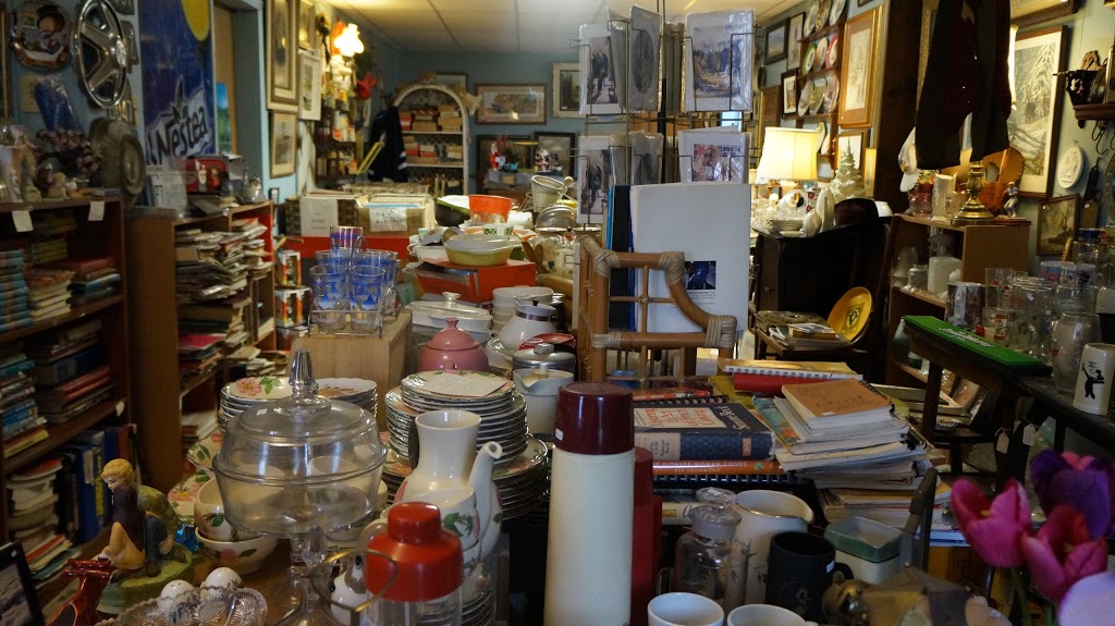 The Rare Bird Antiques | 4 Main St N, Elmwood, ON N0G 1S0, Canada | Phone: (519) 363-6340