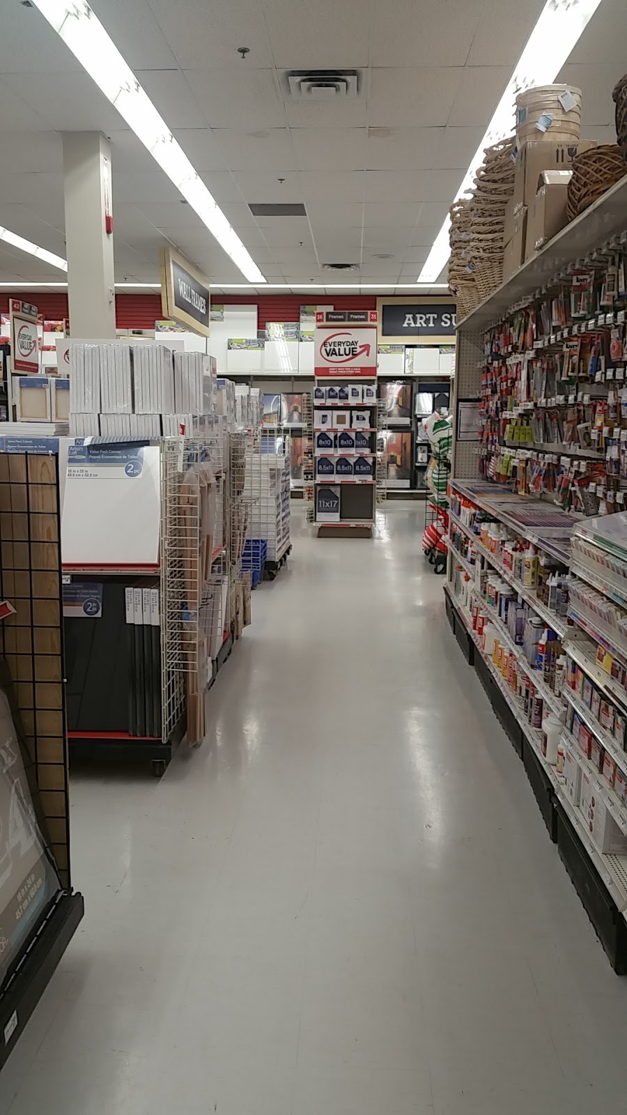 Michaels | 2685 Iris St, Ottawa, ON K2C 3S4, Canada | Phone: (613) 726-7211