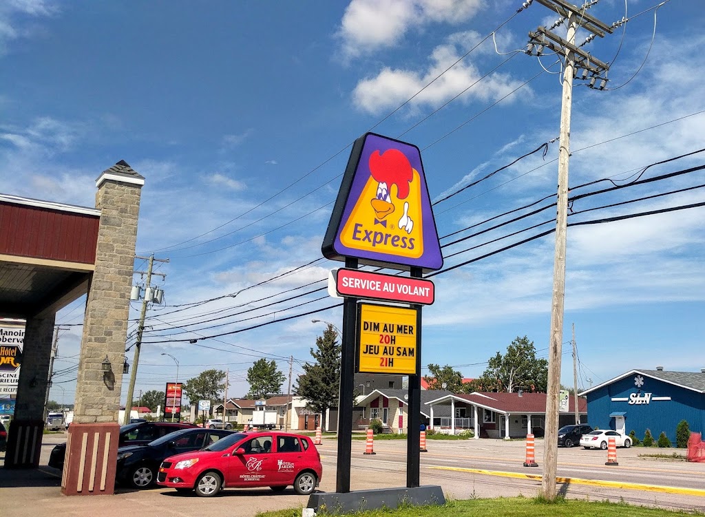 St-Hubert Express | 21 Bd de lAnse, Roberval, QC G8H 1Z1, Canada | Phone: (418) 275-5994