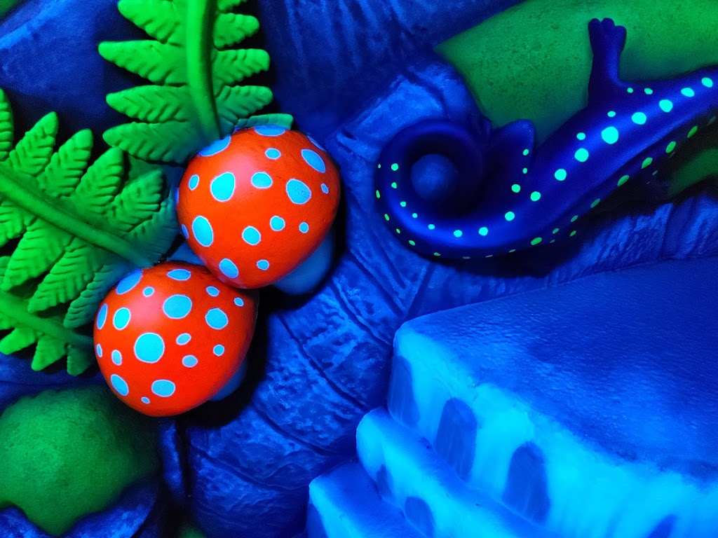 Black Magic Blacklight Mini Golf | 9018 Cavendish Rd, Cavendish, PE C0A 1N0, Canada | Phone: (902) 963-3939