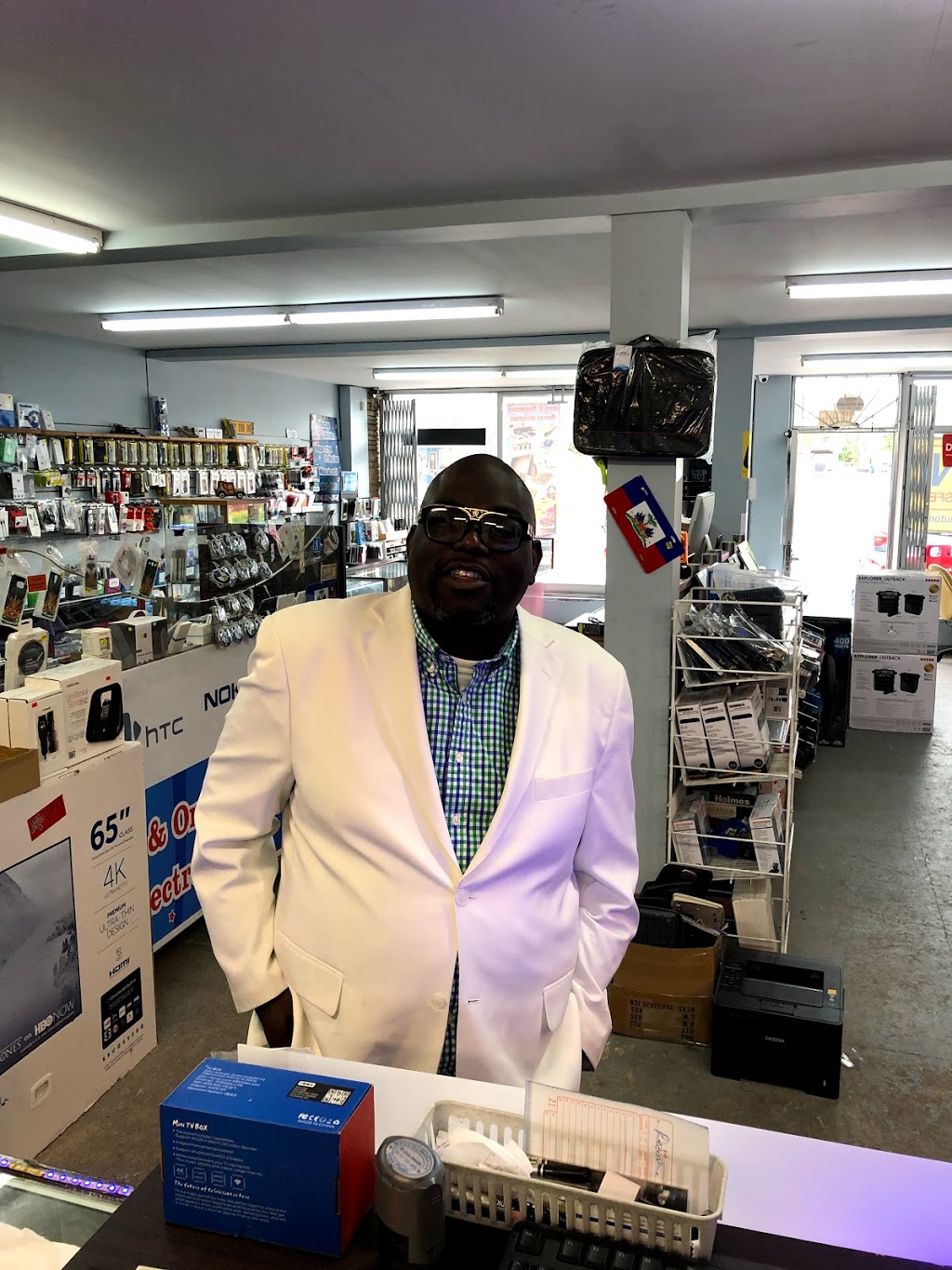 Mega Electronix | 10827 Boulevard Pie-IX, Montréal-Nord, QC H1H 4A9, Canada | Phone: (514) 322-2828