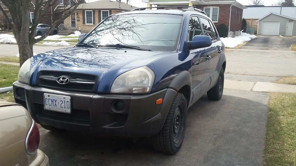 CSN Maple Leaf Collision Centre | 6410 Drummond Rd, Niagara Falls, ON L2G 4N3, Canada | Phone: (905) 356-6300