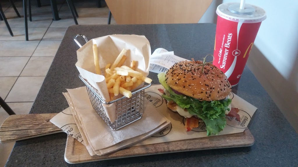 McDonalds | 400 Rue Couture, Sainte-Hélène-de-Bagot, QC J0H 1M0, Canada | Phone: (450) 791-2237