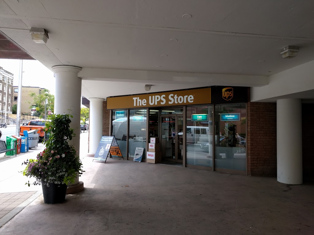 The UPS Store | 2100 Bloor St W #6, Toronto, ON M6S 5A5, Canada | Phone: (416) 767-5382