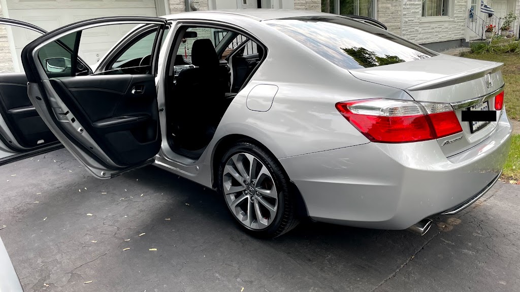 Lave-Auto Thimens | 1950 Rue Lucien-Thimens, Saint-Laurent, QC H4R 1L1, Canada | Phone: (514) 331-6661