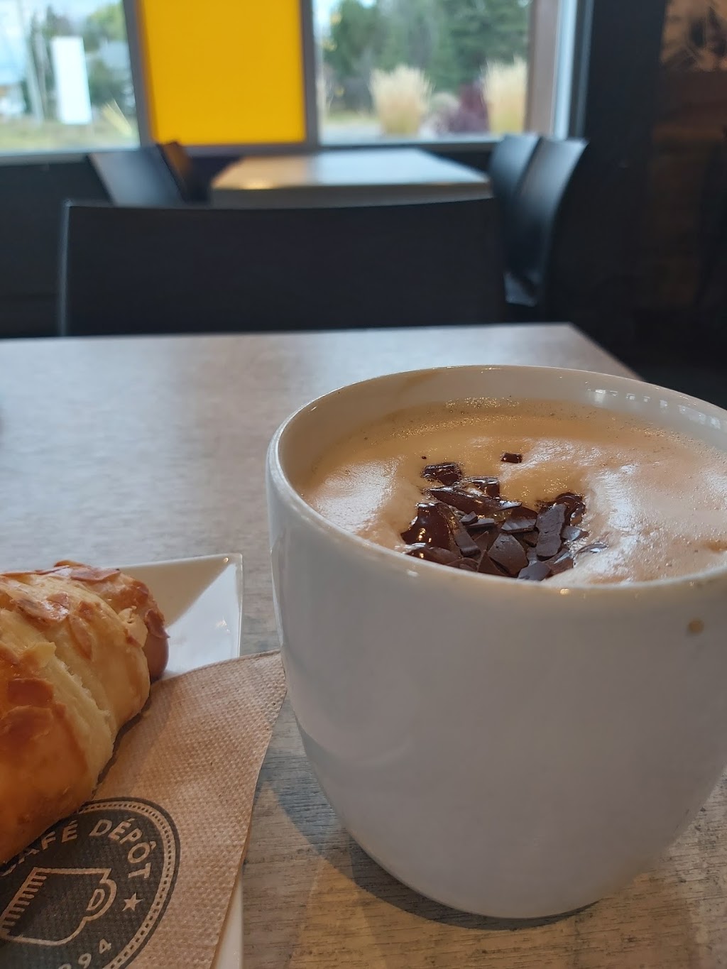 Café Dépôt | 1140 Rue Principale E, Sainte-Agathe-des-Monts, QC J8C 1L8, Canada | Phone: (819) 323-0055