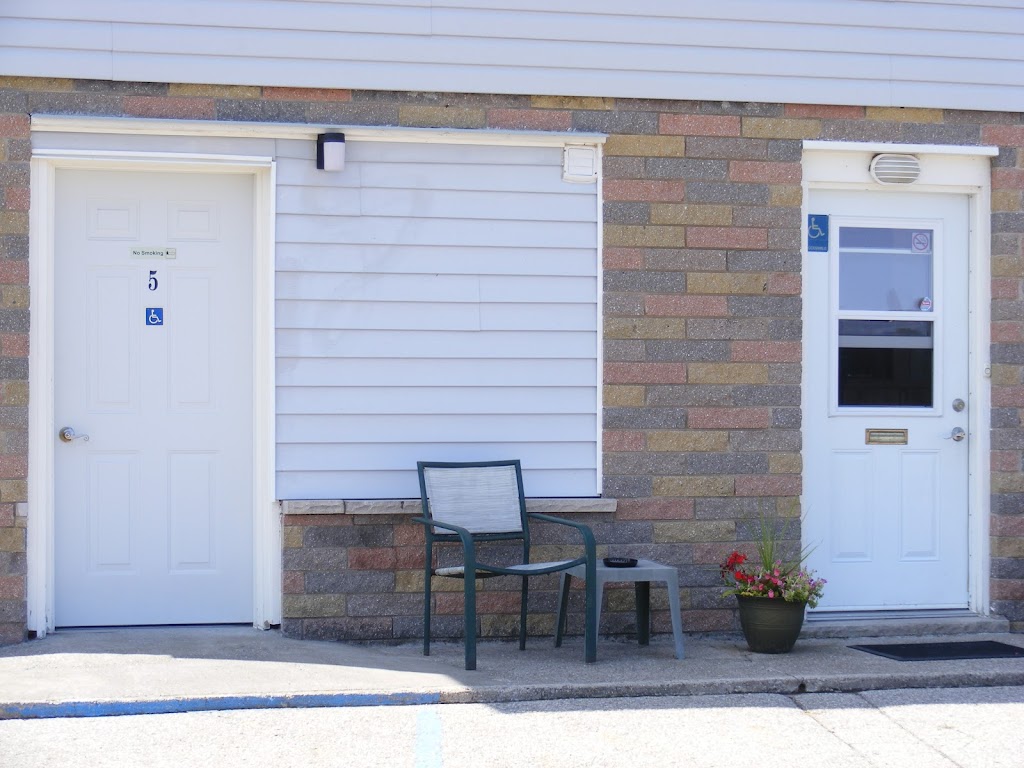 Mile Inn Motel | 151 Hwy 6, Wiarton, ON N0H 2T0, Canada | Phone: (519) 534-9805