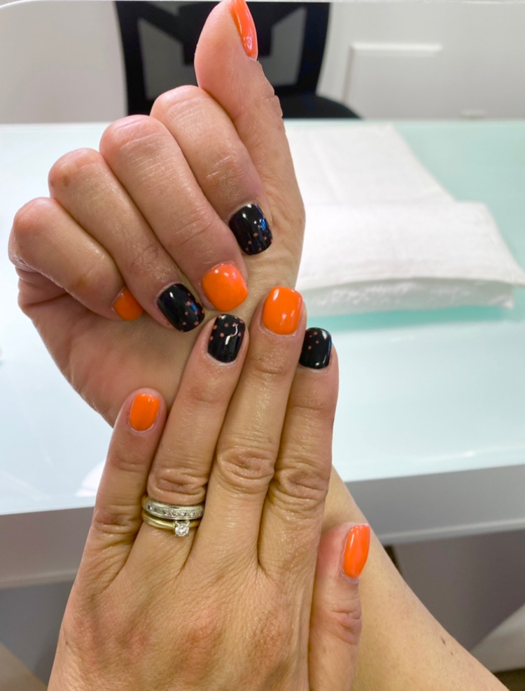 Ongles Ville-Rose / Manucure-Pédicure | 507 Rue Damien-Cyr, Laval, QC H7L 5V8, Canada | Phone: (450) 241-0378