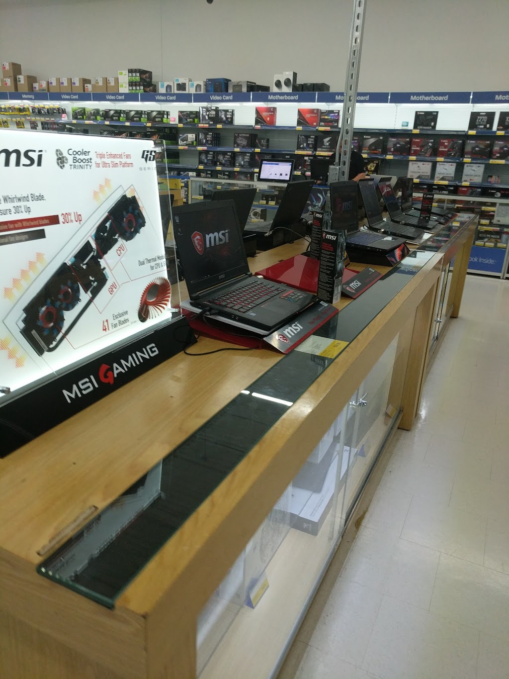 Canada Computers & Electronics | 720 Burnhamthorpe Rd W Unit 29 - 30, Mississauga, ON L5C 3G1, Canada | Phone: (905) 232-0551