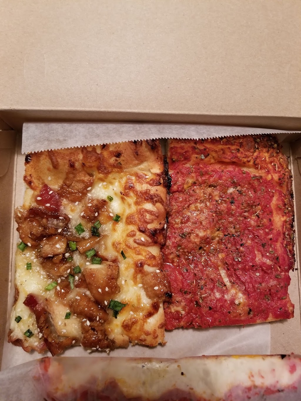 Favorites Pizza & Wings Amherst | 3034 Sweet Home Rd, Buffalo, NY 14228, USA | Phone: (716) 564-8880