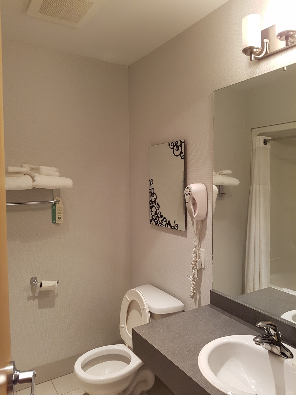 Arborg Hotel | 285 Main St, Arborg, MB R0C 0A0, Canada | Phone: (204) 376-5453