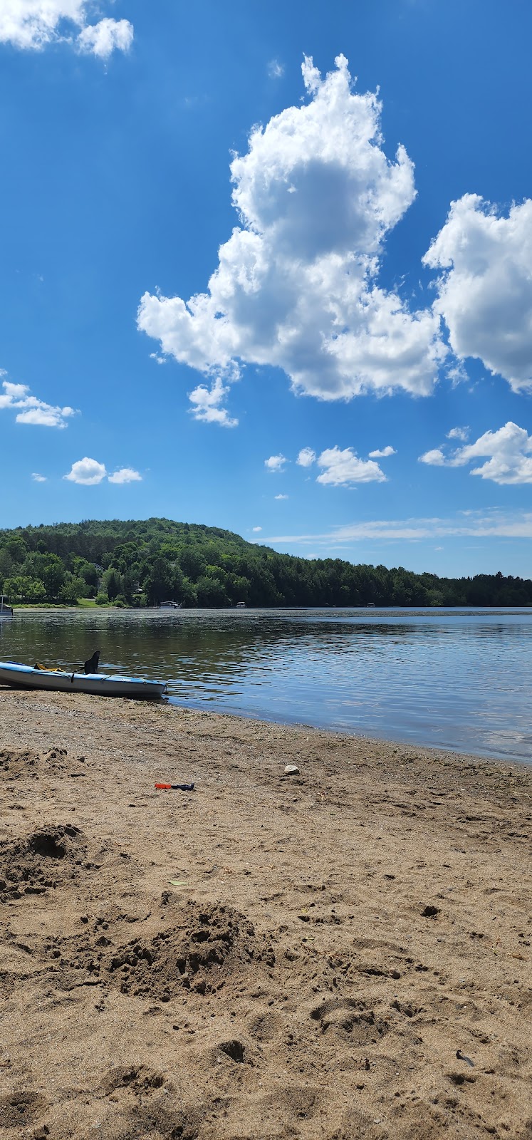 Plage municipale de Val-des-Sources | Val-des-Sources, QC J1T 3M7, Canada | Phone: (819) 879-7171