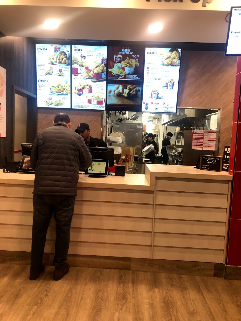 KFC | 950 Southdown Rd Unit #B1, Mississauga, ON L5J 2Y4, Canada | Phone: (905) 855-8532