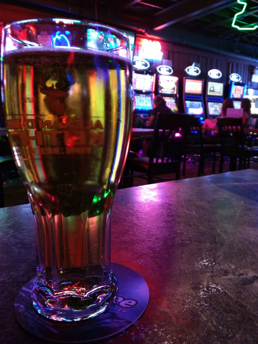 East 40th Pub | 3811 40 Ave, Red Deer, AB T4N 2W4, Canada | Phone: (403) 340-1844