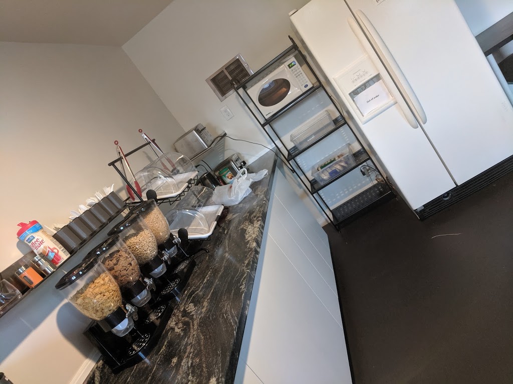 Sunrise Inn | 6267 Lundys Ln, Niagara Falls, ON L2G 1T5, Canada | Phone: (905) 356-5135