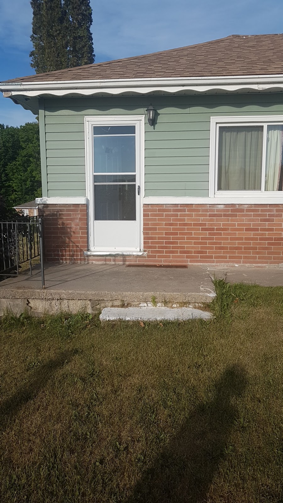 Shamrock Motel | 955 Yonge St, Midland, ON L4R 2E9, Canada | Phone: (705) 526-7851