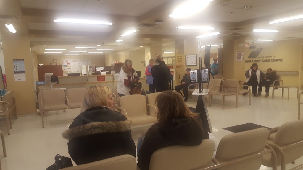 Brantford General Hospital | 200 Terrace Hill St, Brantford, ON N3R 1G9, Canada | Phone: (519) 752-7871