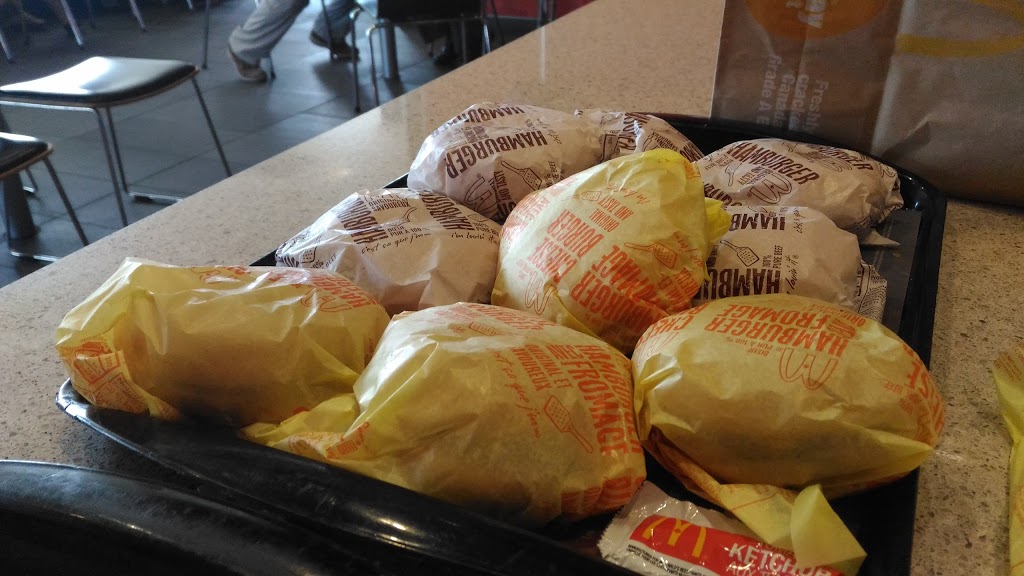 McDonalds | 2895 Boulevard de la Concorde E, Laval, QC H7E 2B5, Canada | Phone: (450) 661-5072