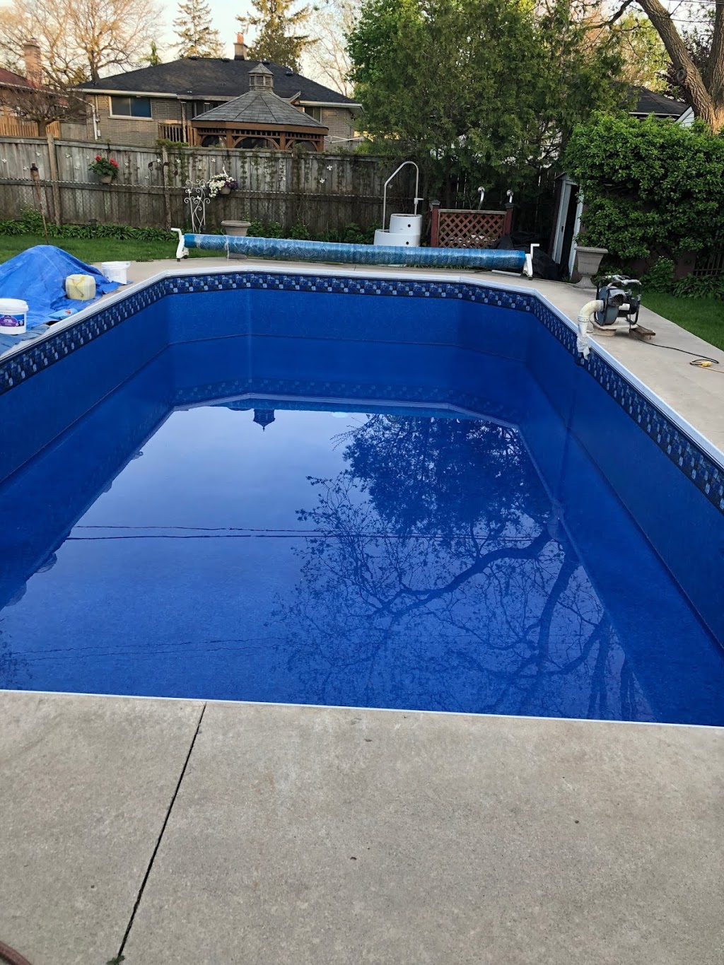Naborhood Pool & Spa | 483 McGregor Ave, London, ON N6J 2S8, Canada | Phone: (519) 663-9773