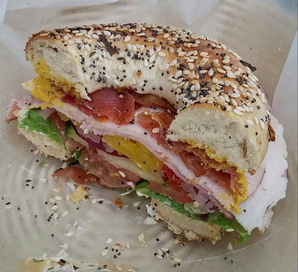 Old Bagel House | 101 Osler Dr #120, Dundas, ON L9H 4H6, Canada | Phone: (905) 627-5299