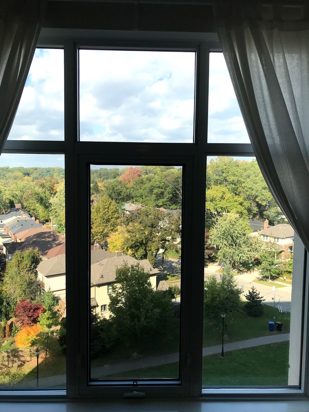 Red Roof Realty Inc. Brokerage | 32 Tidefall Dr, Scarborough, ON M1W 1J2, Canada | Phone: (416) 499-4994