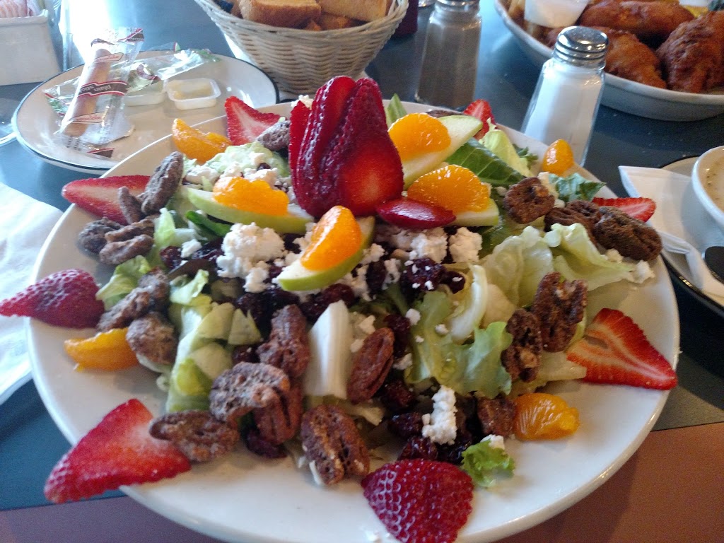 Riviera Restaurant & Cocktail | 475 S Water St, Marine City, MI 48039, USA | Phone: (810) 765-9030