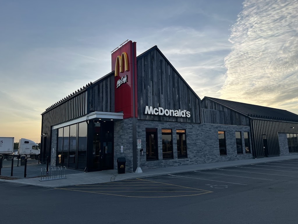 Mcdonalds | 1711 Rte 105, Chelsea, QC J9B 1P4, Canada | Phone: (873) 396-2340