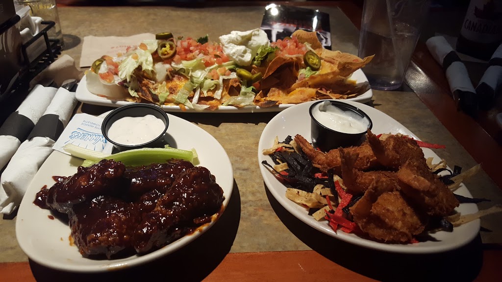 Applebees | 2250 Division Rd, Windsor, ON N8W 5X5, Canada | Phone: (519) 974-1122