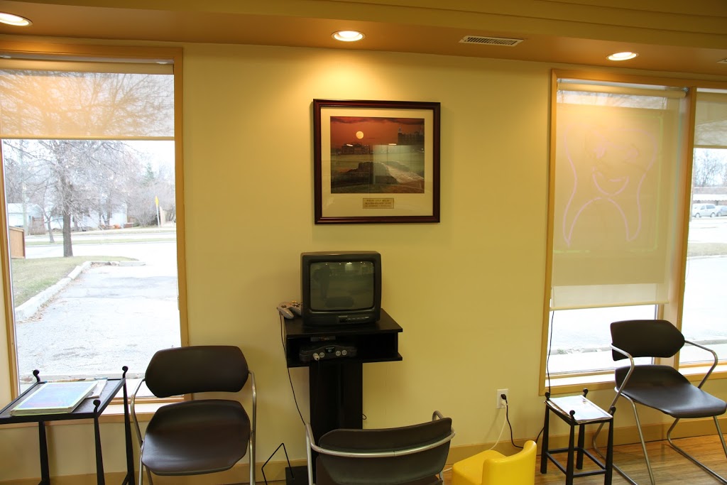 Roblin Dental Centre | 6016 Roblin Blvd, Winnipeg, MB R3R 0H4, Canada | Phone: (204) 895-2646