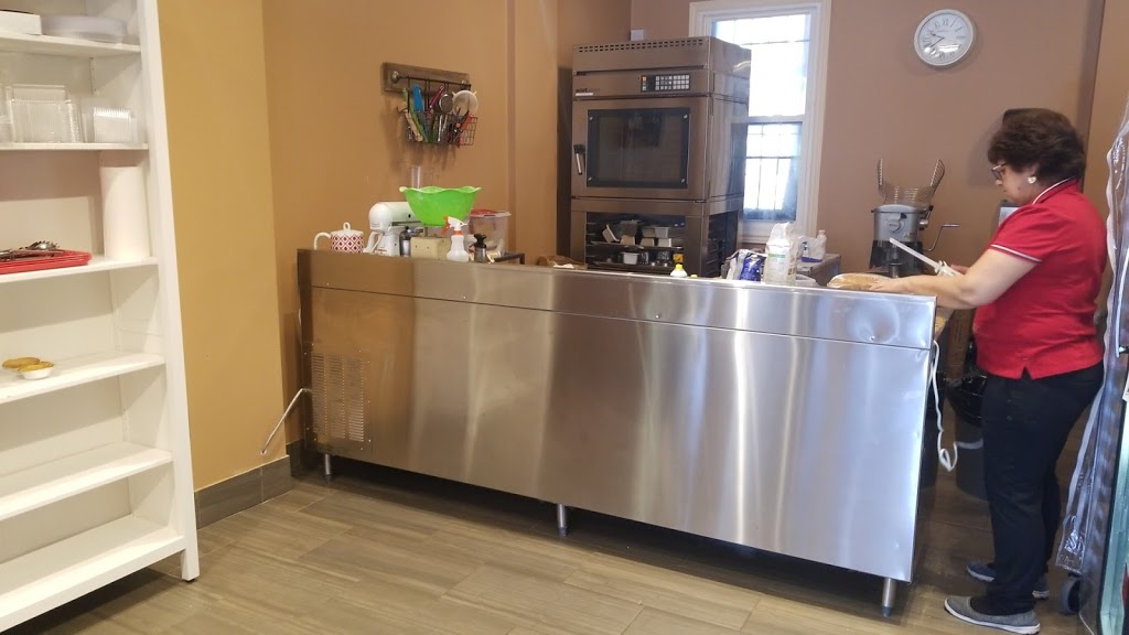Madeira | 1439 Main St E, Hamilton, ON L8K 1C4, Canada | Phone: (905) 547-3697