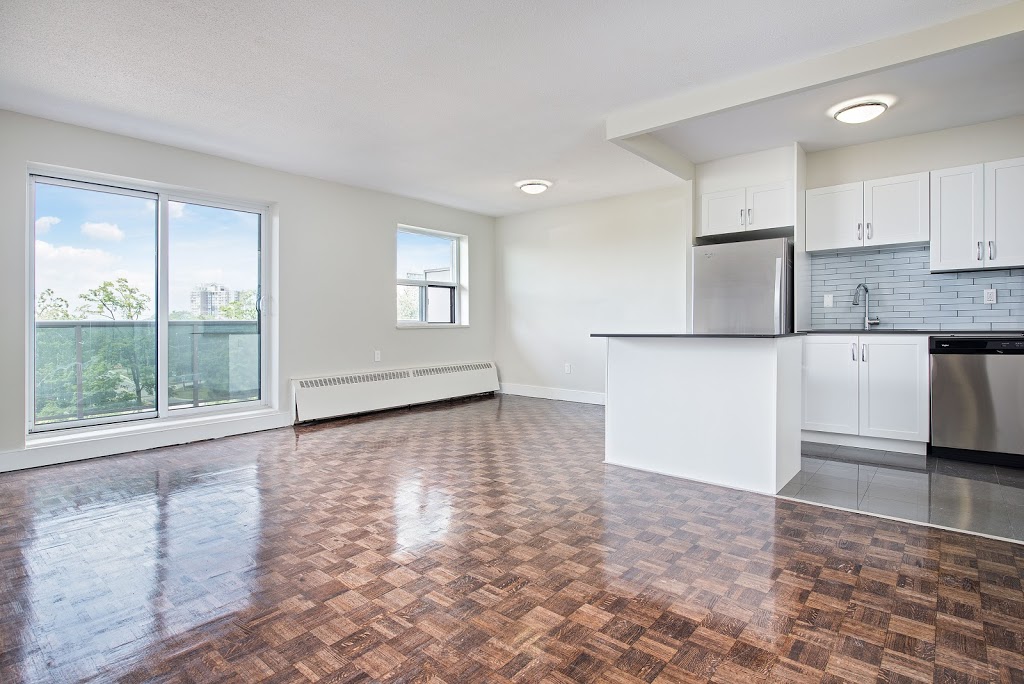 1315 Silver Spear Road Apartments | 1315 Silver Spear Rd, Mississauga, ON L4Y 2W8, Canada | Phone: (905) 334-3913